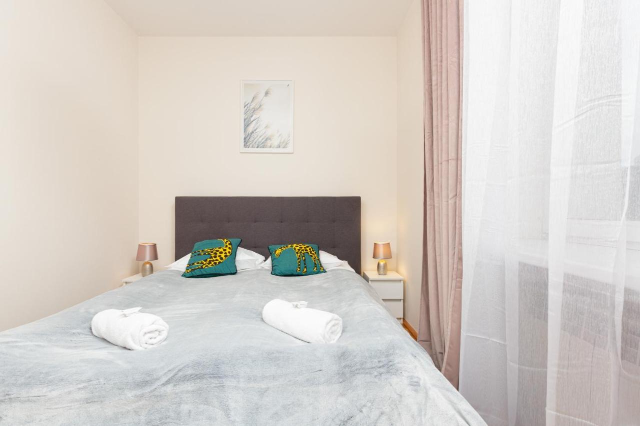 City Center Apartment Elektoralna By Noclegi Renters وارسو المظهر الخارجي الصورة